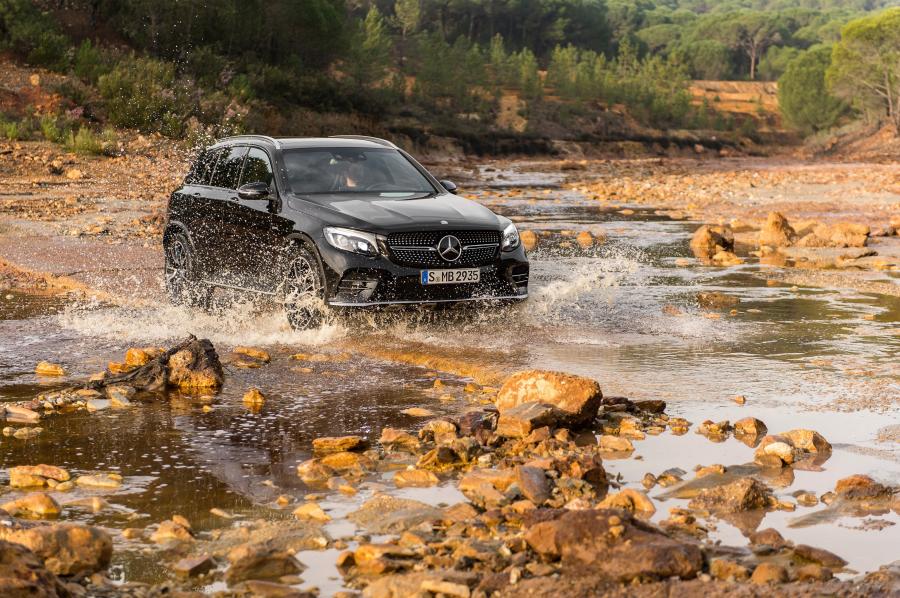  Mercedes-AMG GLC43 4Matic 2016 года  (фото 13 из 24)